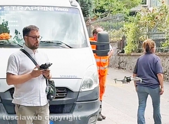 Viterbo - Caso Leonardo Cristiani - Sopralluogo a viale Trieste - Il consulente della procura Damiano Bianchi con il drone