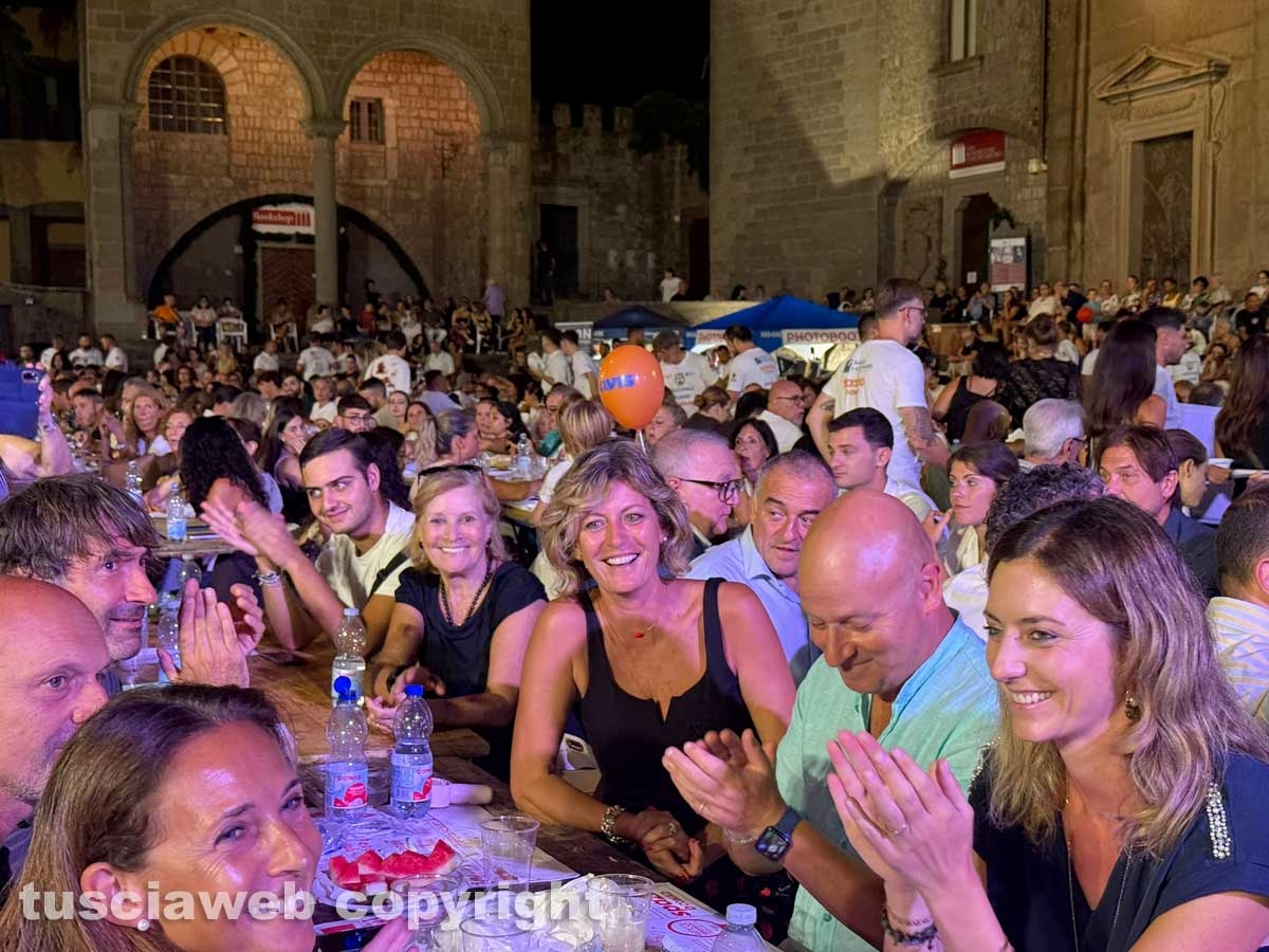 Viterbo - Cena dei facchini a piazza San Lorenzo - Seconda serata - Valentina Bisti, giornalista Tg 1