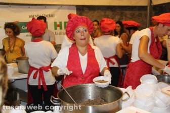 Cene in piazza, arrivano torta e cavatelli