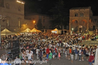 Cene in piazza, arrivano torta e cavatelli
