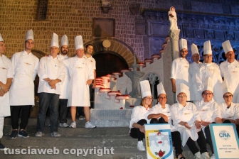 Cene in piazza, arrivano torta e cavatelli