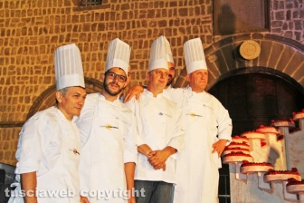 Cene in piazza, arrivano torta e cavatelli