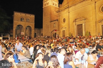 Viterbo - Santa Rosa - Cene in piazza