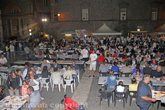 Facchini di santa Rosa - Cene in piazza 2016