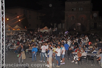 Facchini di santa Rosa - Cene in piazza 2016
