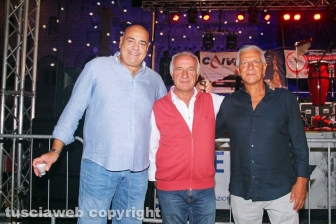 Cene in piazza San Lorenzo