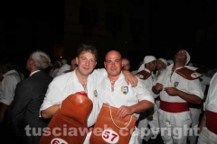 Cento fantastiche foto della Macchina e dei facchini
