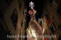 Cento fantastiche foto della Macchina e dei facchini