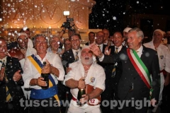 Cento fantastiche foto della Macchina e dei facchini