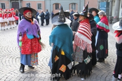 La calza dei record sfila in città