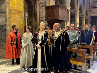 Nepi - Palio dei Borgia - Cerimonia dei ceri e benedizione del drappo