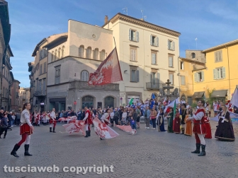 Viterbo - Sfilata per il campionato mondiale long casting