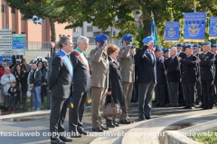 Cerimonie ai caduti civili e militari