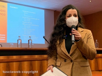 Chiara Frontini presenta il sondaggio di Viterbo 2020