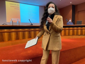 Chiara Frontini presenta il sondaggio di Viterbo 2020