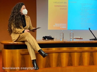 Chiara Frontini presenta il sondaggio di Viterbo 2020