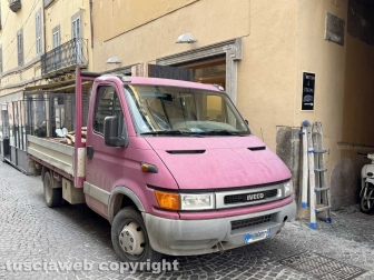 Officine Toscane lascia Viterbo - Il camion del trasloco