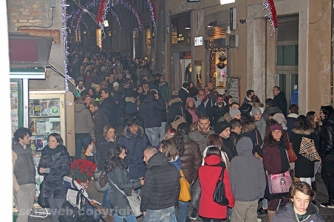 Viterbo - Christmas shopping night