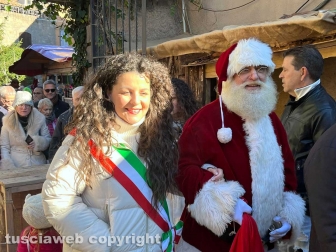 Viterbo - Chiara Frontini al taglio del nastro del Christmas village