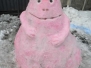Ci sono anche le statue di neve
