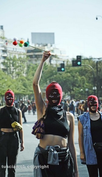 Cileni ancora in rivolta