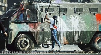 Cileni ancora in rivolta