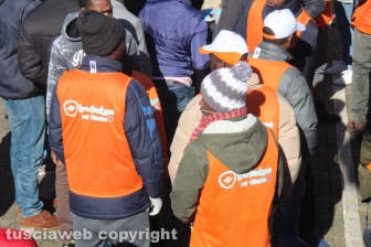 Cittadini e studenti al lavoro per "Puliamo Viterbo"