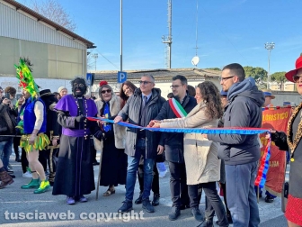 Carnevale - Civita Castellana - La sfilata di carri e maschere