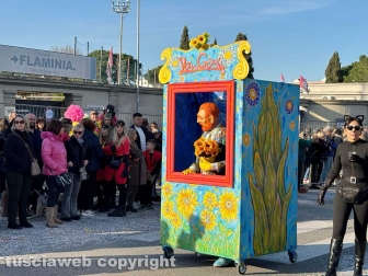 Carnevale - Civita Castellana - La sfilata di carri e maschere
