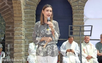 Viterbo - Claudia Koll alla comunità della Quercia