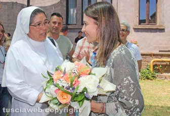 Viterbo - Claudia Koll alla comunità della Quercia