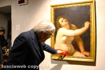 Sutri - Vittorio Sgarbi alla presentazione di Cleopatra di Artemisia Gentileschi