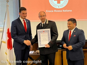 Viterbo - Consegna delle medaglie di benemerenza della Croce rossa