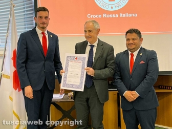 Viterbo - Consegna delle medaglie di benemerenza della Croce rossa