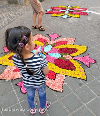 Corpus Domini, l'infiorata di Bolsena