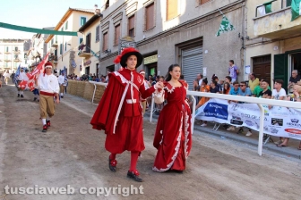 Ronciglione - Corse a vuoto 2017 - I rioni in corteo