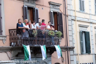Corse a vuoto, il Campanone suona a festa
