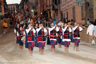 Corse a vuoto, il Campanone suona a festa