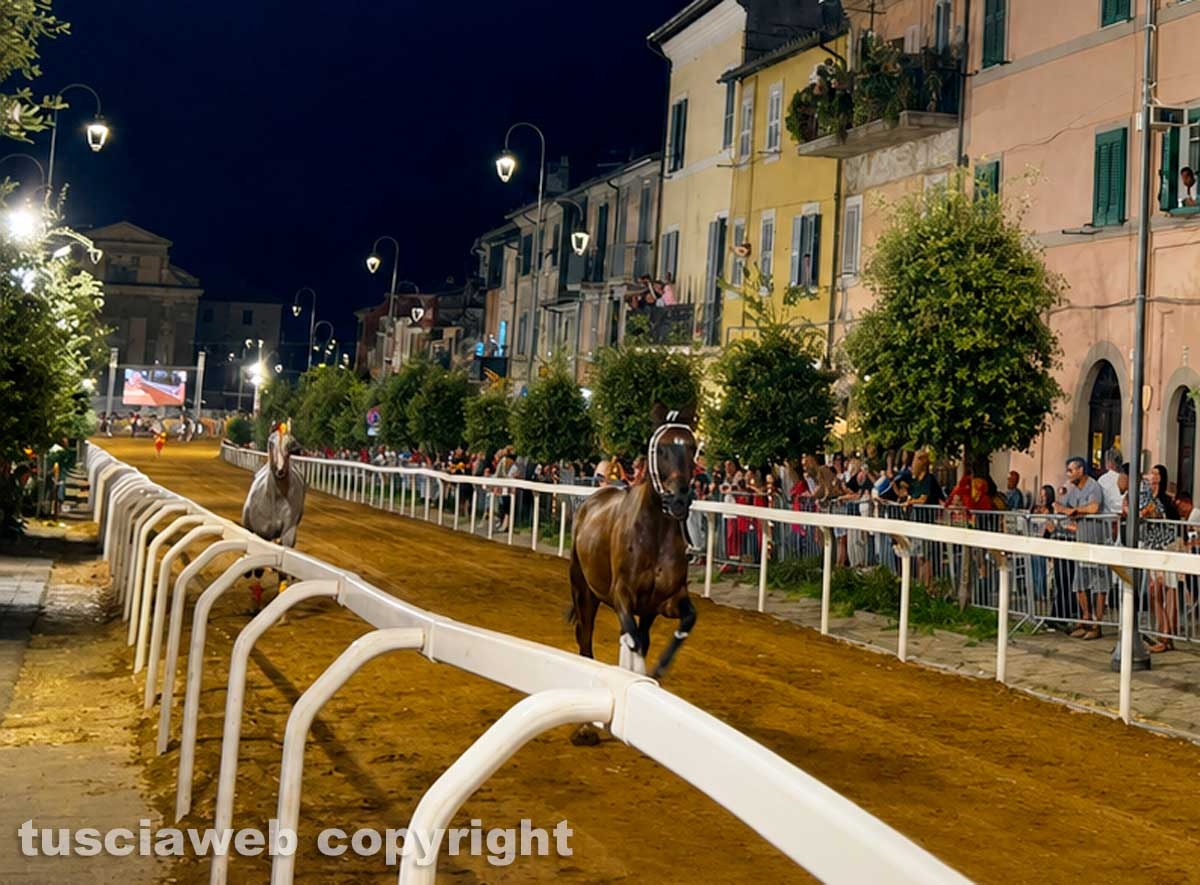 Ronciglione - Corse a vuoto - Il rione Fontana Grande vince il Palio di San Bartolomeo 2026