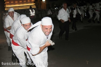 Corso Italia, piazza del Teatro, la salita e l'arrivo