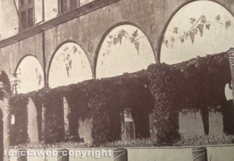 Viterbo - Festa dell'uva a Palazzo dei Priori, anni '30