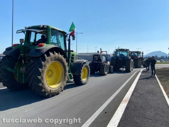 Viterbo - Crisi e caro gasolio, il corteo di protesta degli agricoltori