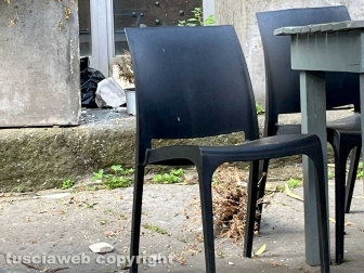 Viterbo - Crolla il tetto di un palazzetto medievale a piazza del Gesù