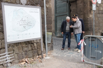 Crolla il tetto della porta del Carmine