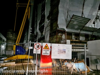 Viterbo - Crolla impalcatura del cantiere
