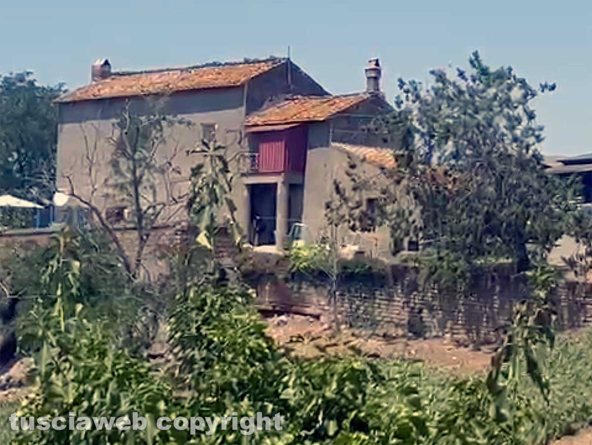 Viterbo - Crolla solaio di una casa sulla Cassia Sud