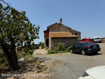 Viterbo - Crolla solaio di una casa sulla Cassia Sud