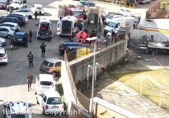 Viterbo - Operai precipitano in via Bainsizza
