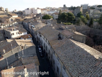 Viterbo - Via San Pietro - Il tetto crollato del palazzo Doria Pamphili