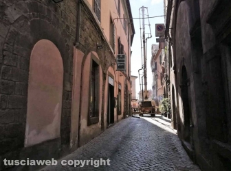 Viterbo - Chiuso tratto di via San Lorenzo